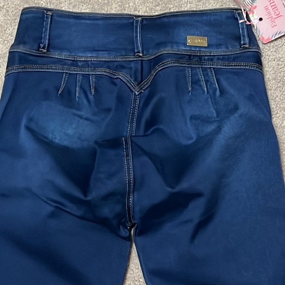 LT. ROSE Colombian push up jeans Size 5 NWT - Picture 5 of 13